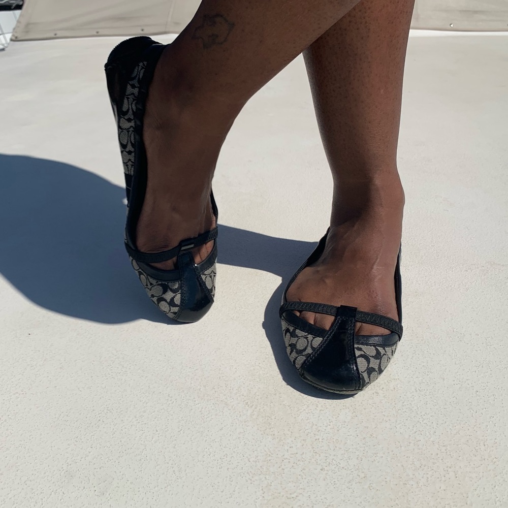 Coach flats